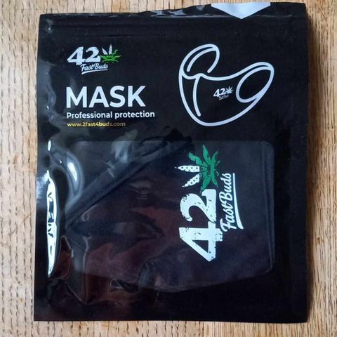 Munnbind - ny & ubrukt - ansiktsmaske - face mask!