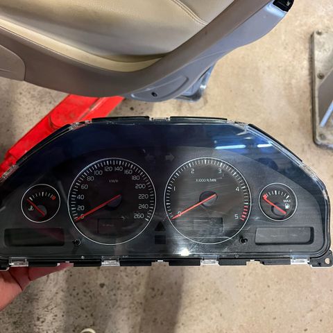 Speedometer V70 00-04