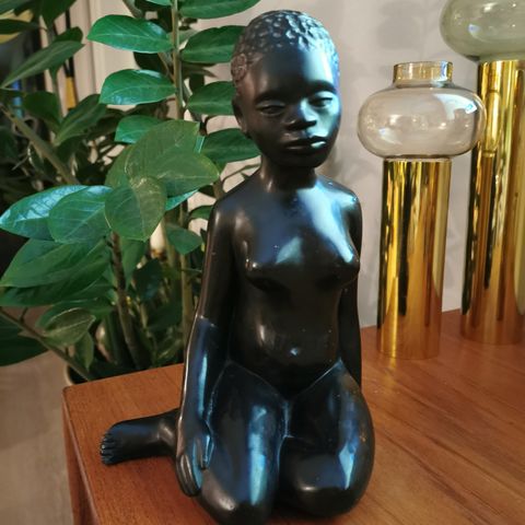 Afrikansk figur.