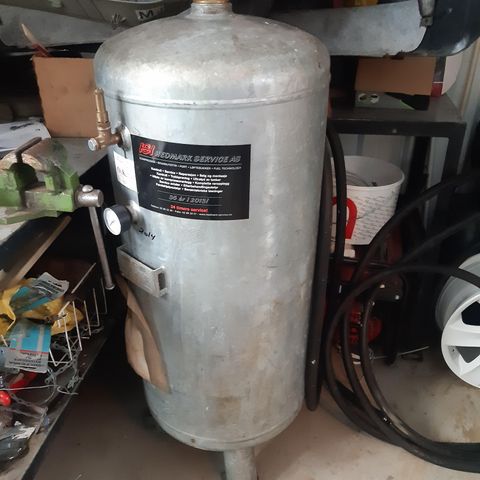Lufttank for kompressor