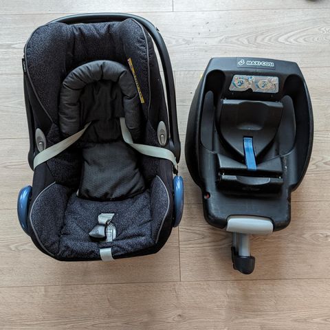 Maxi-cosi CabrioFix bilstol med base og nyfødtinnlegg