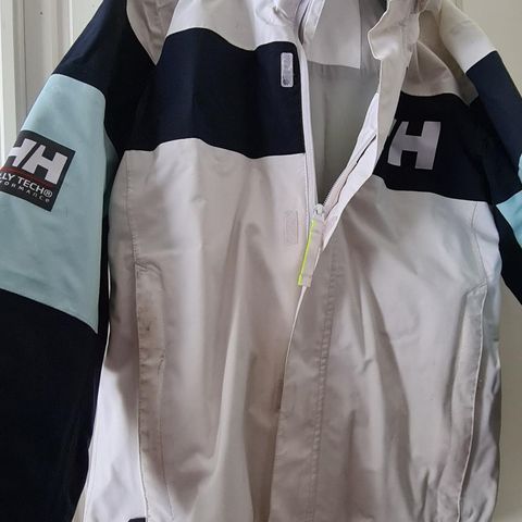 Fin jakke fra Helly Hansen