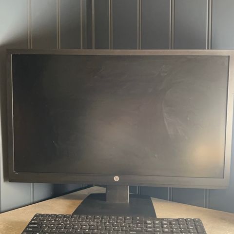HP - PCskjerm, trådløs tastatur og datamus