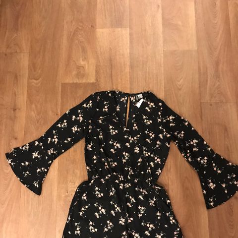 Playsuit fra H&M str 36