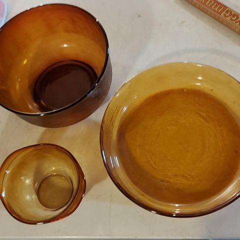 2 boller, skål og fat. Arcoroc, Sierra + 8 Veredo brune tallerkner