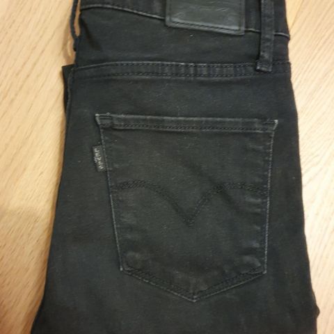 Levi's jeans, W26/L32, 720 super skinny