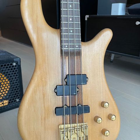 Warwick Streamer bass 1986