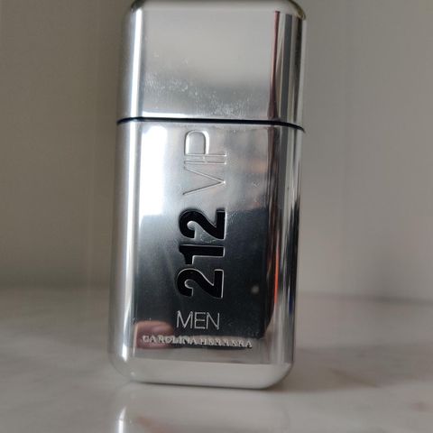 Carolina Herrera 212 VIP Men - 50ml