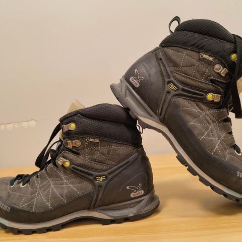 Fjellsko Salewa MTN Trainer MID GTX-str. 40. 1/2