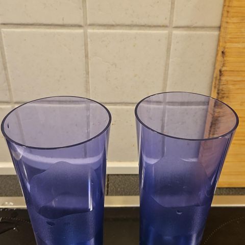 2 nye glass i plast, fra Tupperwear