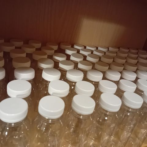 250 ml plastflasker med skrukork