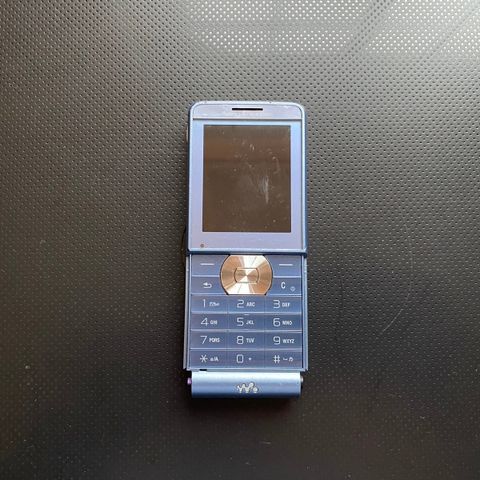 Walkman mobil. Sony Ericsson W350i m/tilbehør