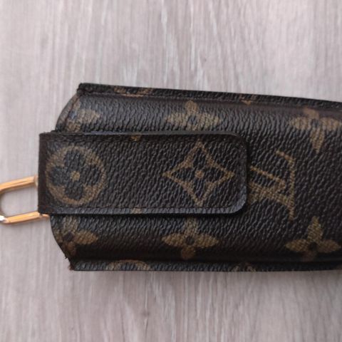 Louis Vuitton "taktisk beholder" fet sak ⭐⭐