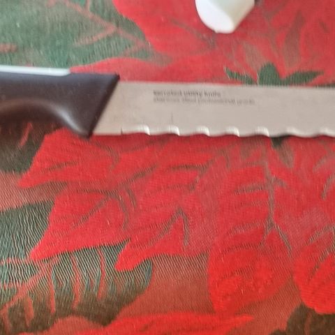 SETT 6 STK TUPPERWARE A SERIES UNIVERSAL  KNIVER