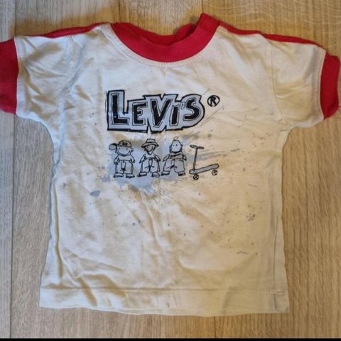 Levis t-skjorte str. 68