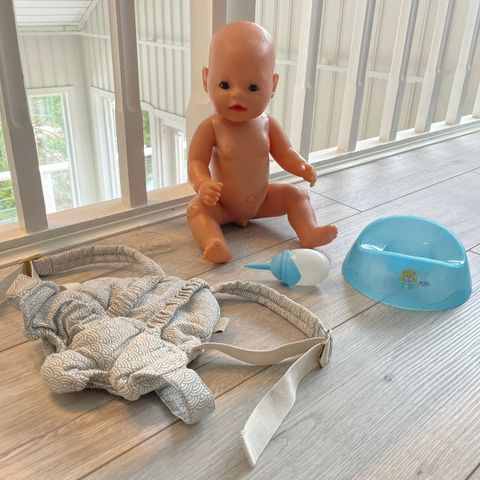 Baby born dukke med utstyr