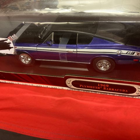 1969 Plymouth Barracuda 383  1:18