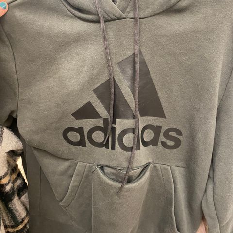 Adidas hettegenser