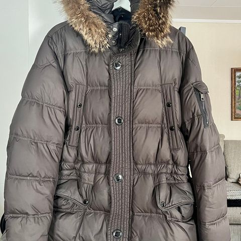 Moncler Jakke pent brukt