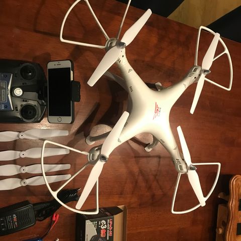 Drone m kamera