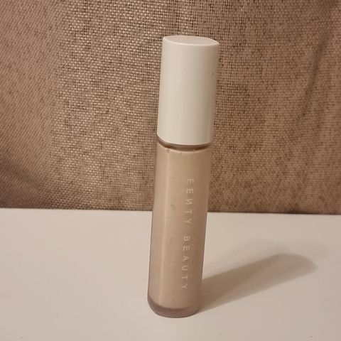 Fenty profilter concealer fargekode 100 (veldig lys)