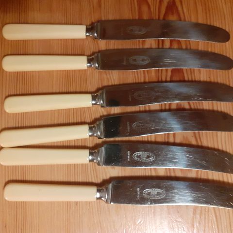 6 kniver i retrostil