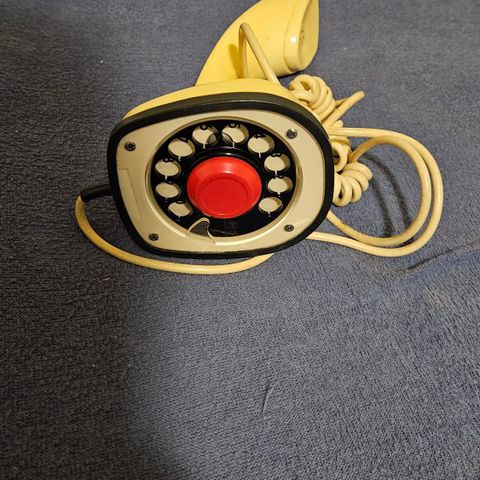 gammel  telefon fra 60 talett