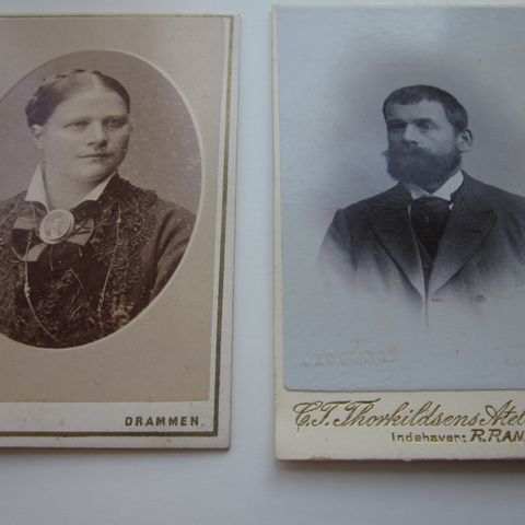 Gamle fotografier (carte de visite) tatt av Thorkildsen og Randby, Drammen