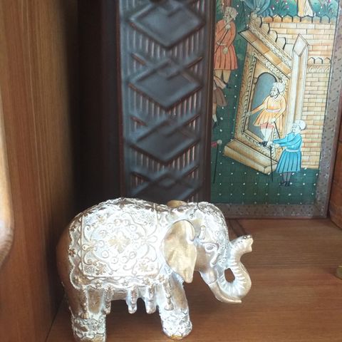 Elefant figur. Pyntegjenstander