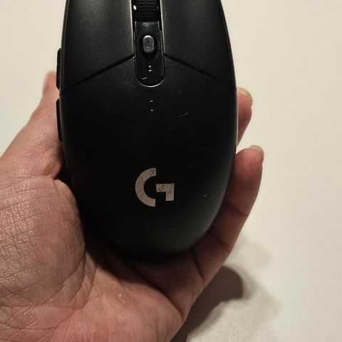 Logitech g305