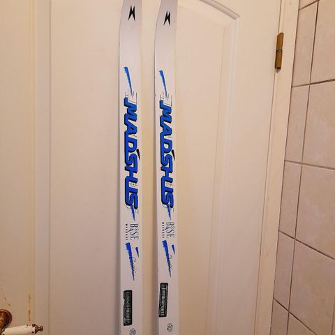 Madshus Light Touring Classic ski 188 cm.m/Rottefella NNN bindinger