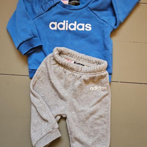 Adidas joggedress