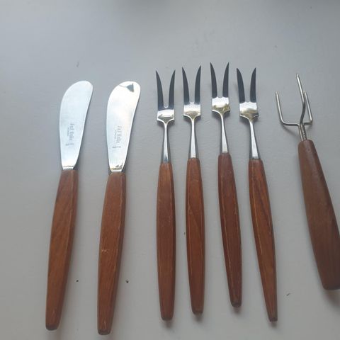 SKAUGUM KNIVER/GAFLER/SPADER m.m. - teakskaft- ubrukt/brukt