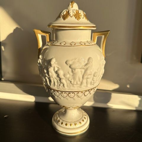 porselen fra PMP Plaue vase med lokk
