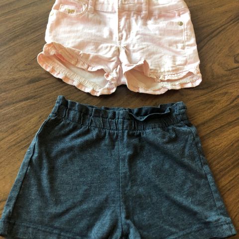 Sommershorts selges samlet i str 104 🌸