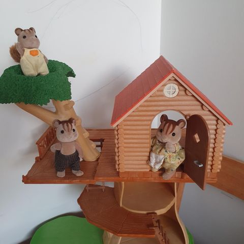 .Sylvanian family