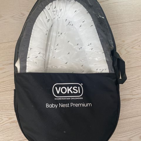 Voksi Baby Nest premium med oppbevaringspose
