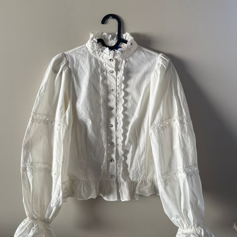 Hvit Bluse fra Cras - størrelse 34