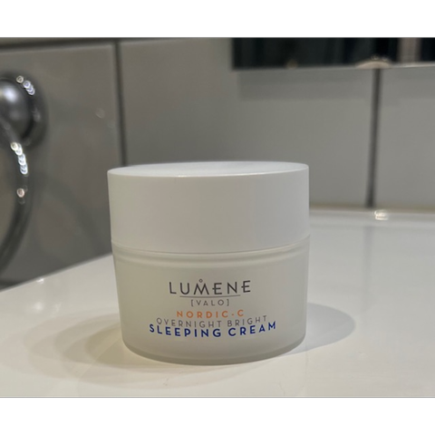 Lumene Nordic-c  overnight bright  sleeping cream