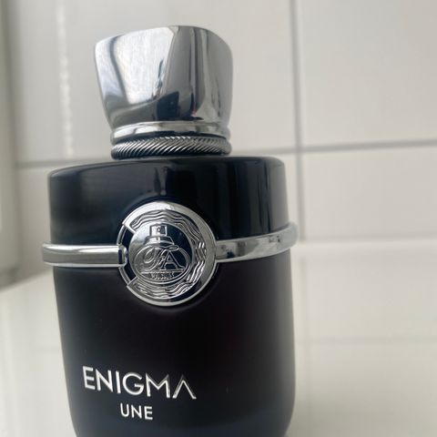 Fragrance world Enigma UNE, (dior sauvage elixir)