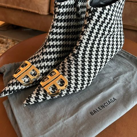 balenciaga boots