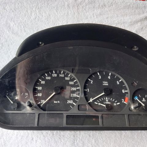 BMW e46 speedometer