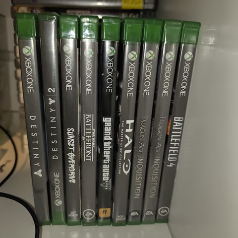 Some xbox one games.