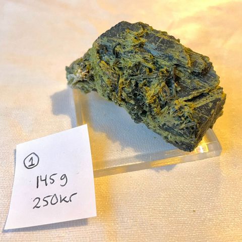 Div. krystaller og mineraler