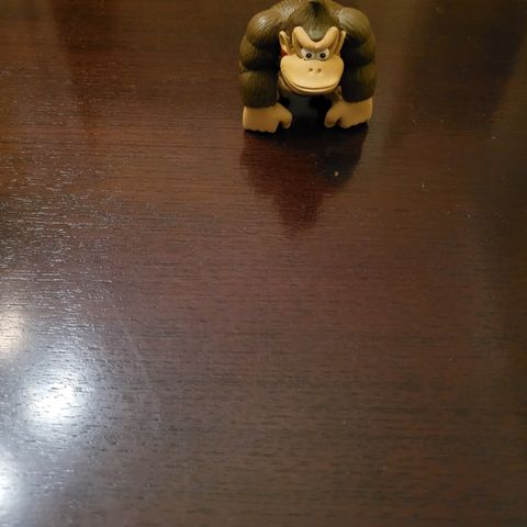 Donkey Kong figur selges.