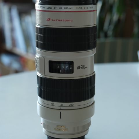 Canon 70-200mm f/2.8 IS USM EF