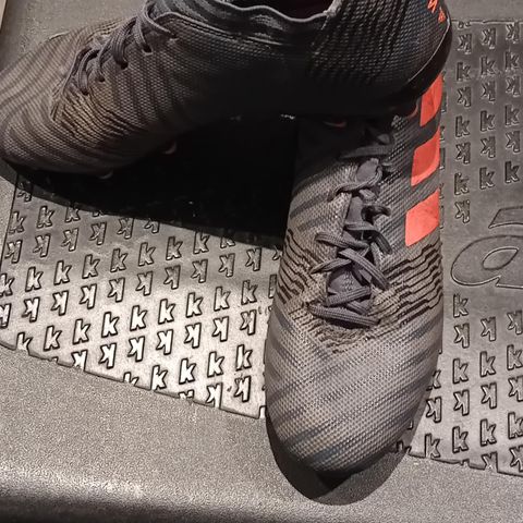 Adidas Nemesis str 40