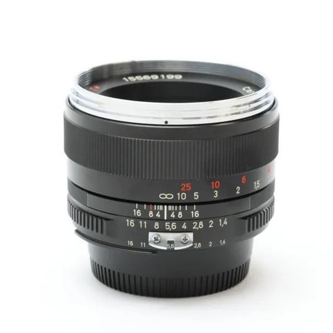 Carl Zeiss Planar 50 mm f/1.4 T* ZF MF Lens for Nikon