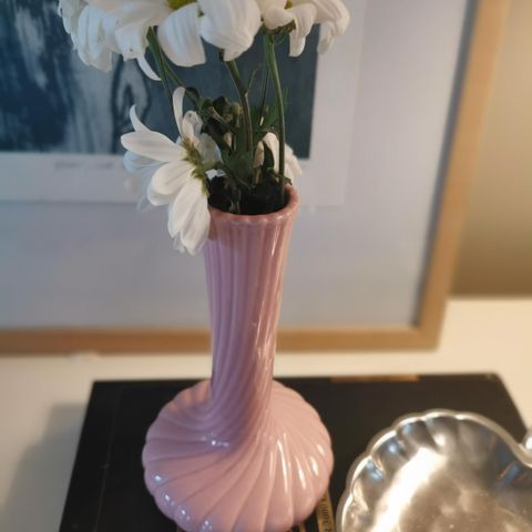 Vintage swirl vase