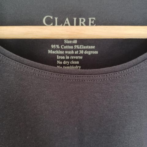 Claire T- skjorte i str.40